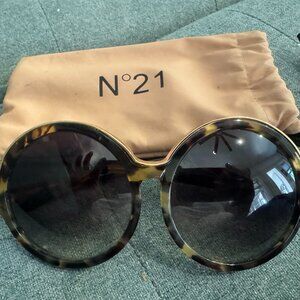 No21 by Linda Farrow Oversized Sunglasses - Tortoise & Gold